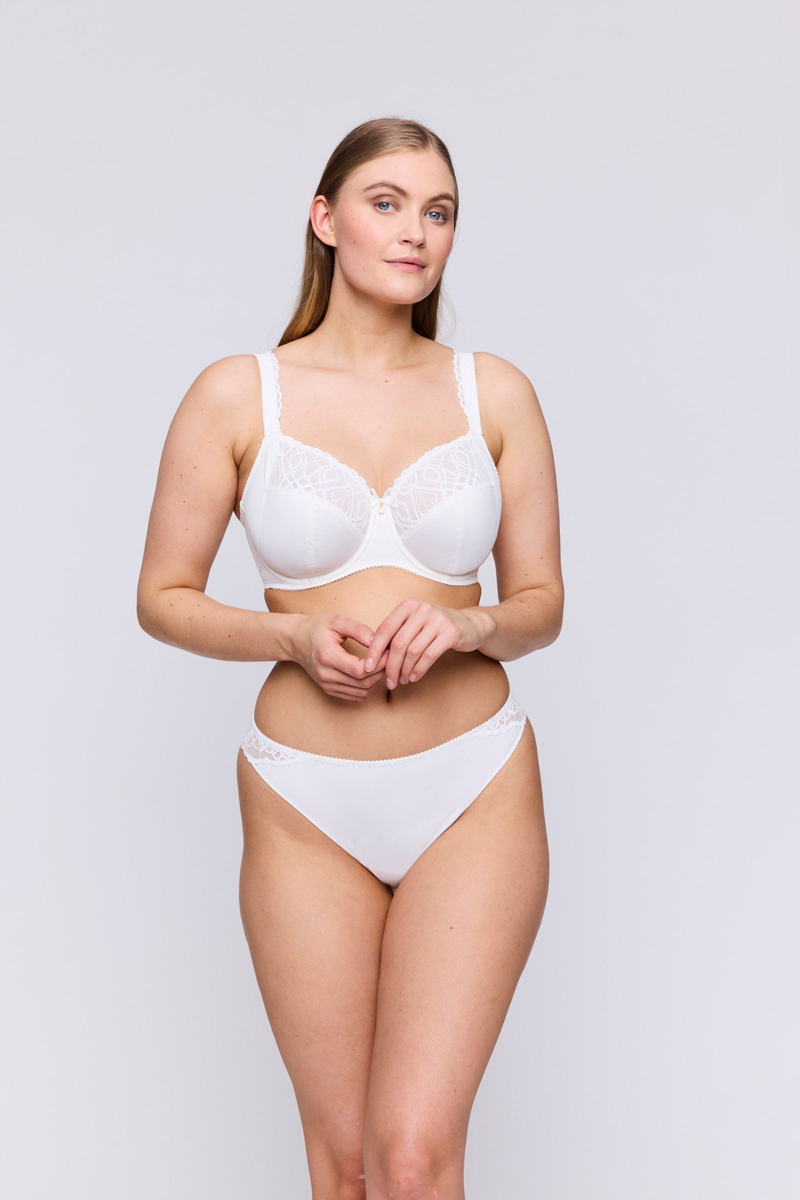 PrimaDonna Salerno Thong on model in Natural