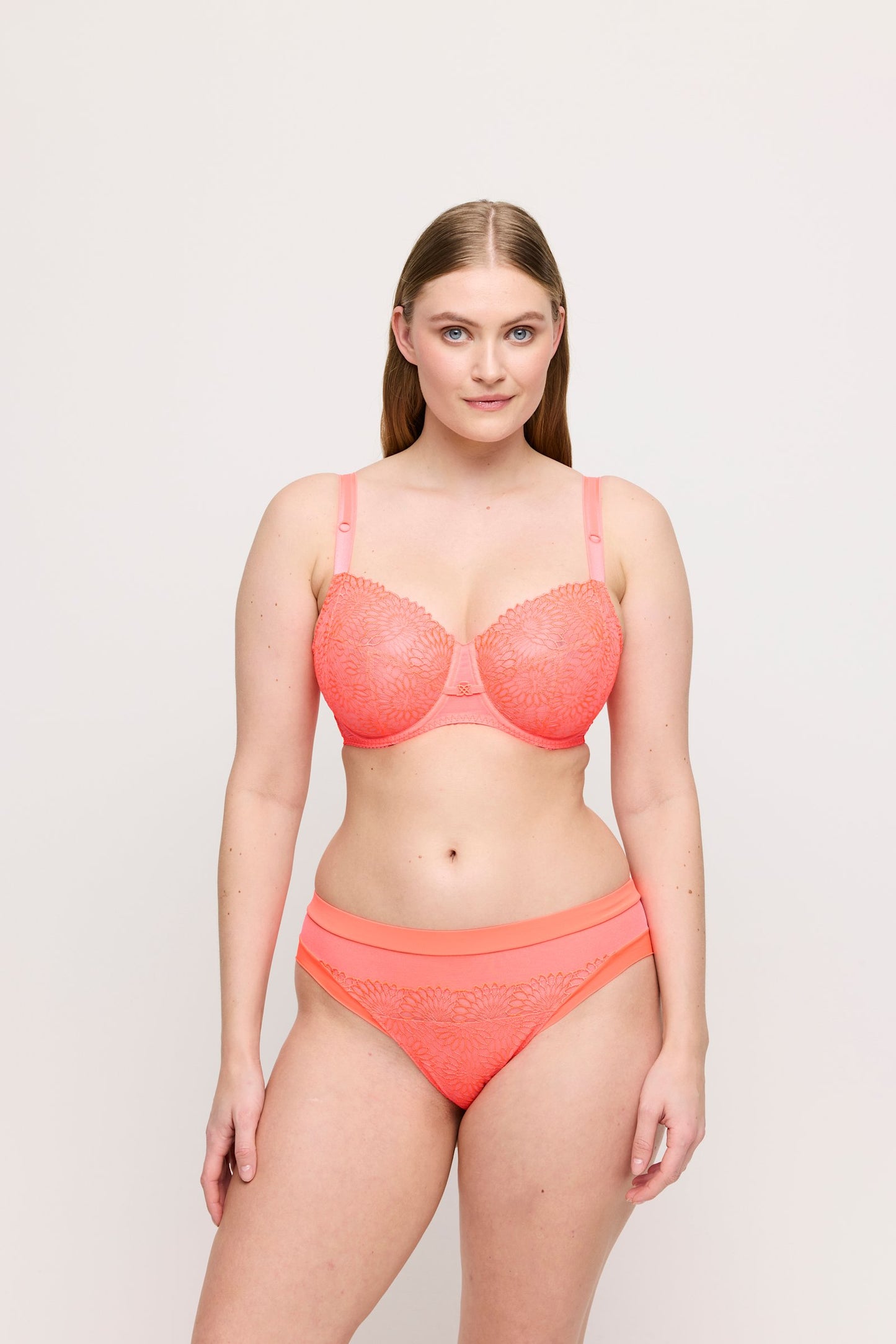 PrimaDonna Sophora Full Cup Bra on model in Spritz