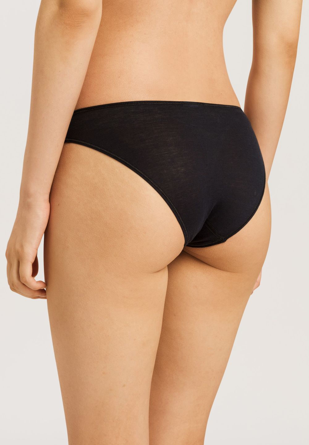 Hanro Basic Ultralight Ultralight Mini Briefs (071818) Black