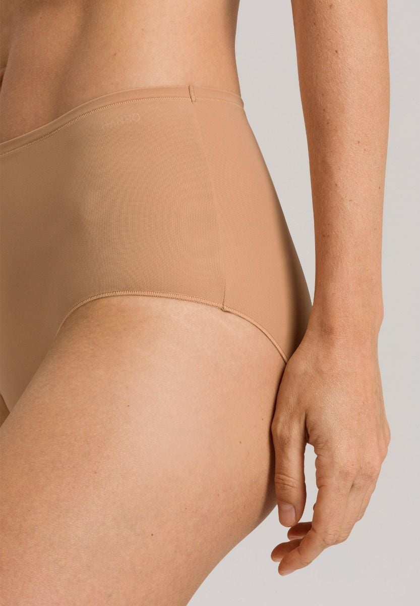 Hanro Basic Allure Allure Maxi Briefs (071722) Nude