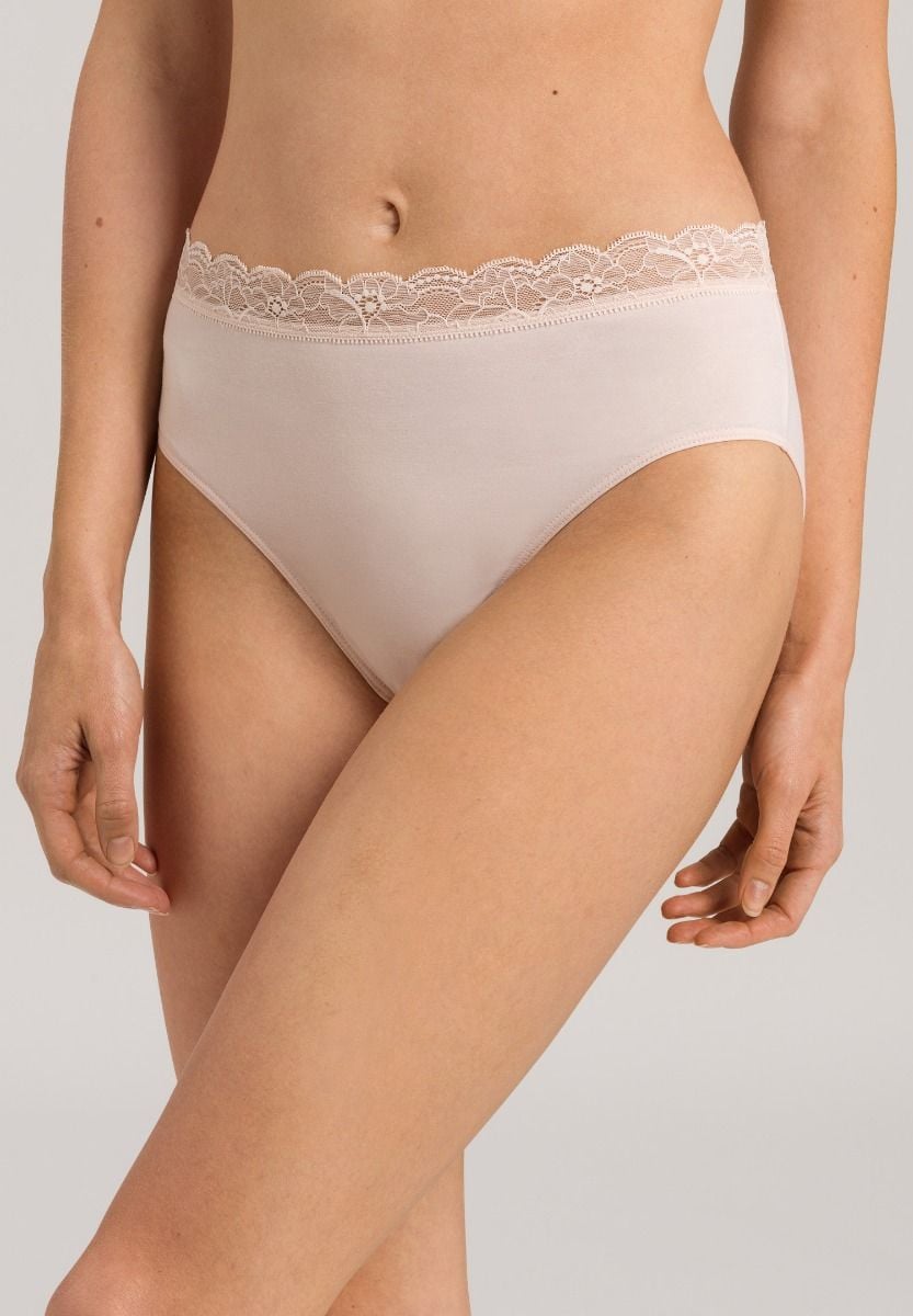 Hanro Basic Cotton Lace Cotton Lace Maxi Briefs (072436) Powder