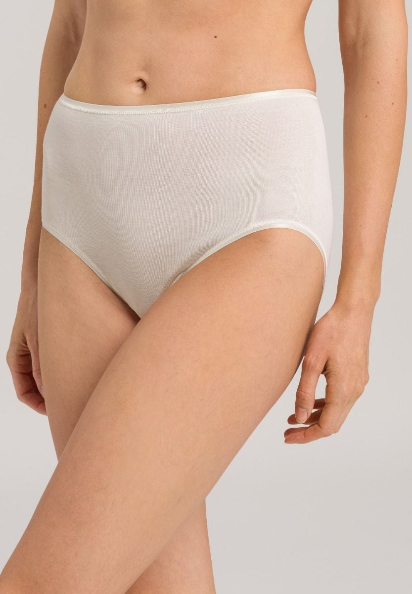 Hanro Basic Cotton Seamless Cotton Seamless Maxi Briefs (071625) Pale Cream