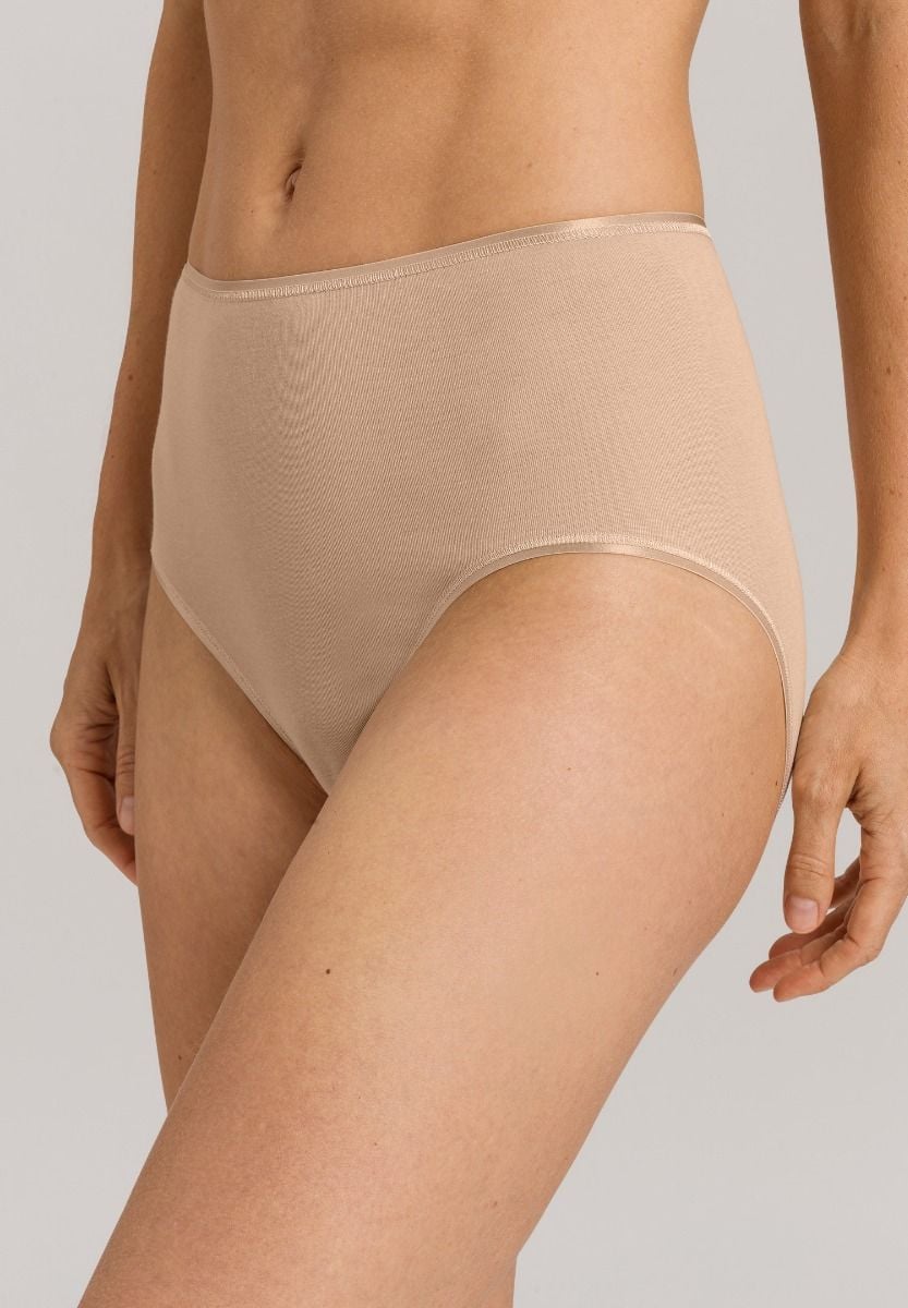 Hanro Basic Cotton Seamless Cotton Seamless Maxi Briefs (071625) Beige
