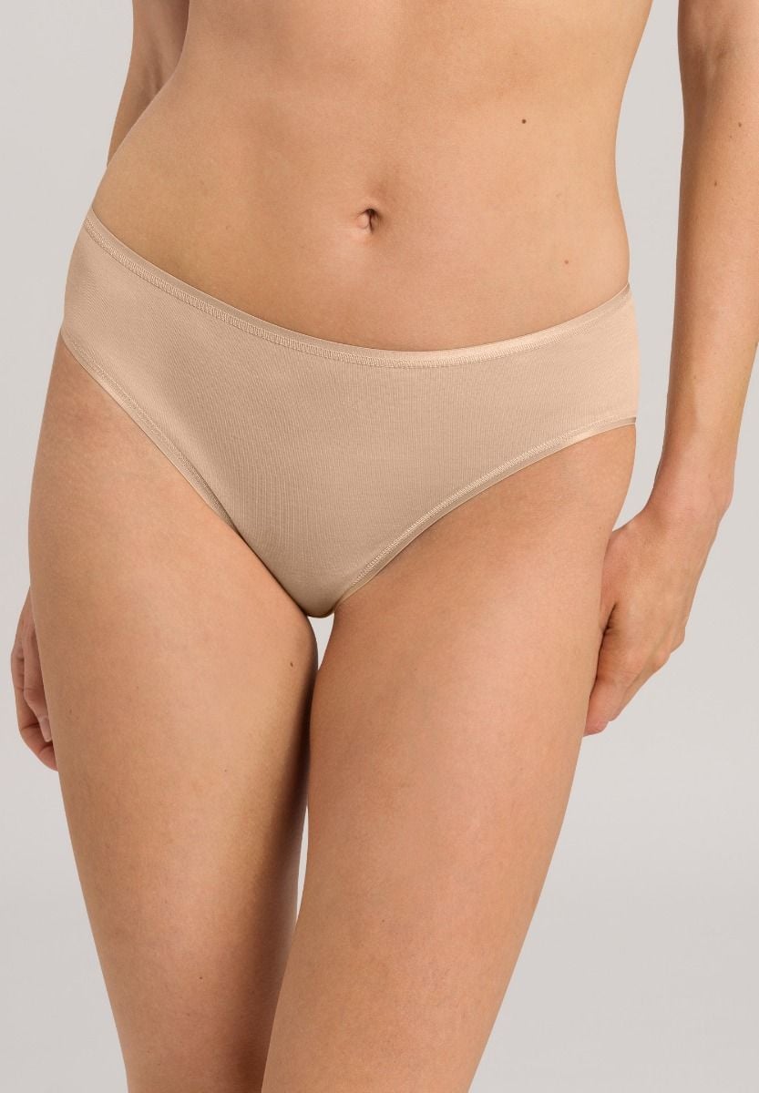 Hanro Basic Cotton Seamless Cotton Seamless Midi Briefs (071626) Beige