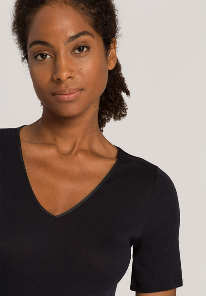 Hanro Basic Cotton Seamless Cotton Seamless Short Sleeve Shirt (071603) Black