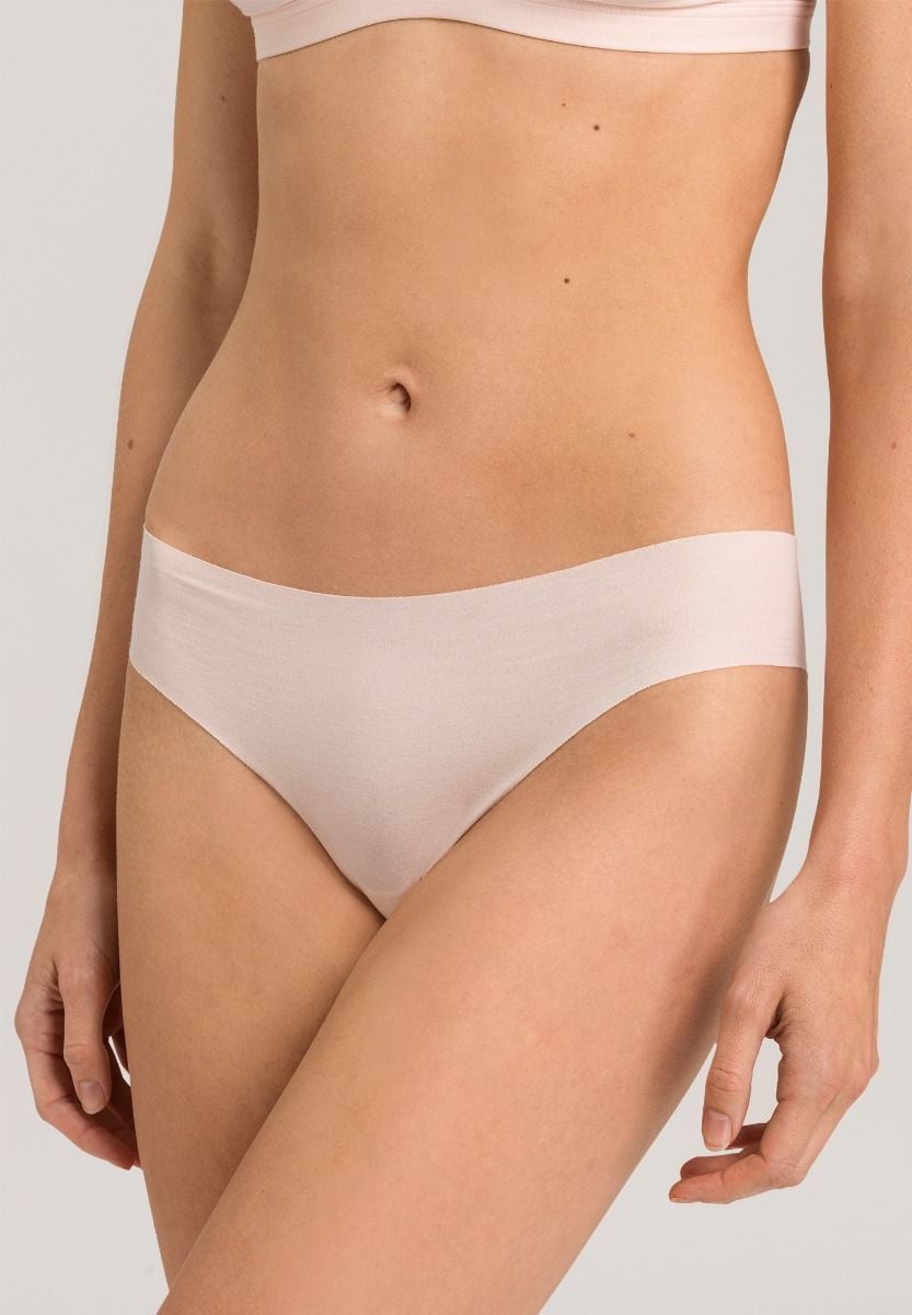 Hanro Basic Invisible Cotton Invisible Cotton Brazilian Panty (071226) Powder