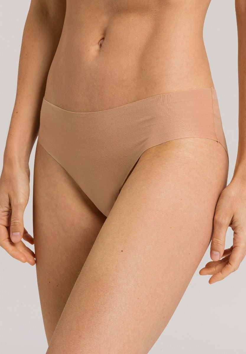 Hanro Basic Invisible Cotton Invisible Cotton Midi Briefs (071227) Beige