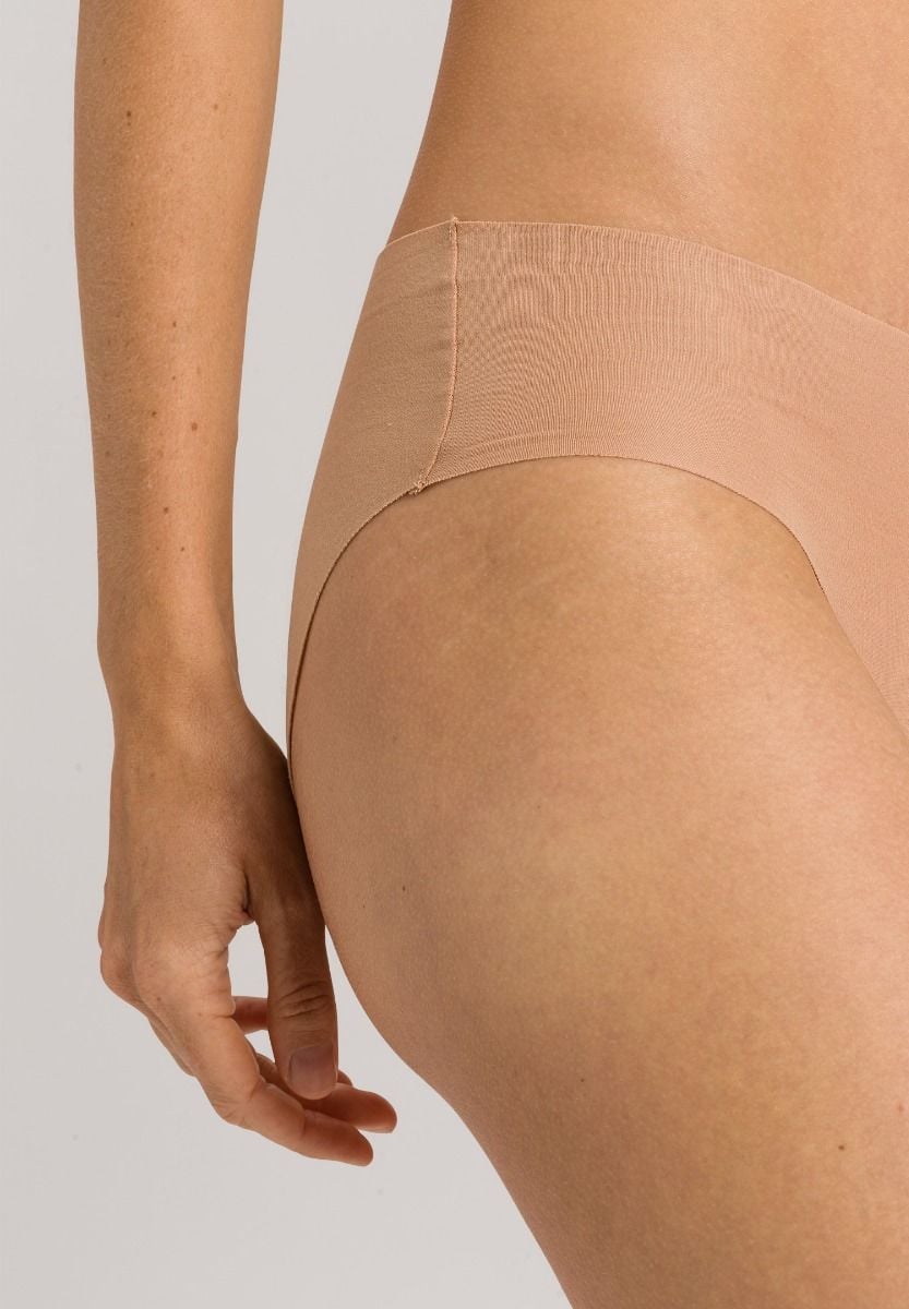 Hanro Basic Invisible Cotton Invisible Cotton Midi Briefs (071227) Beige