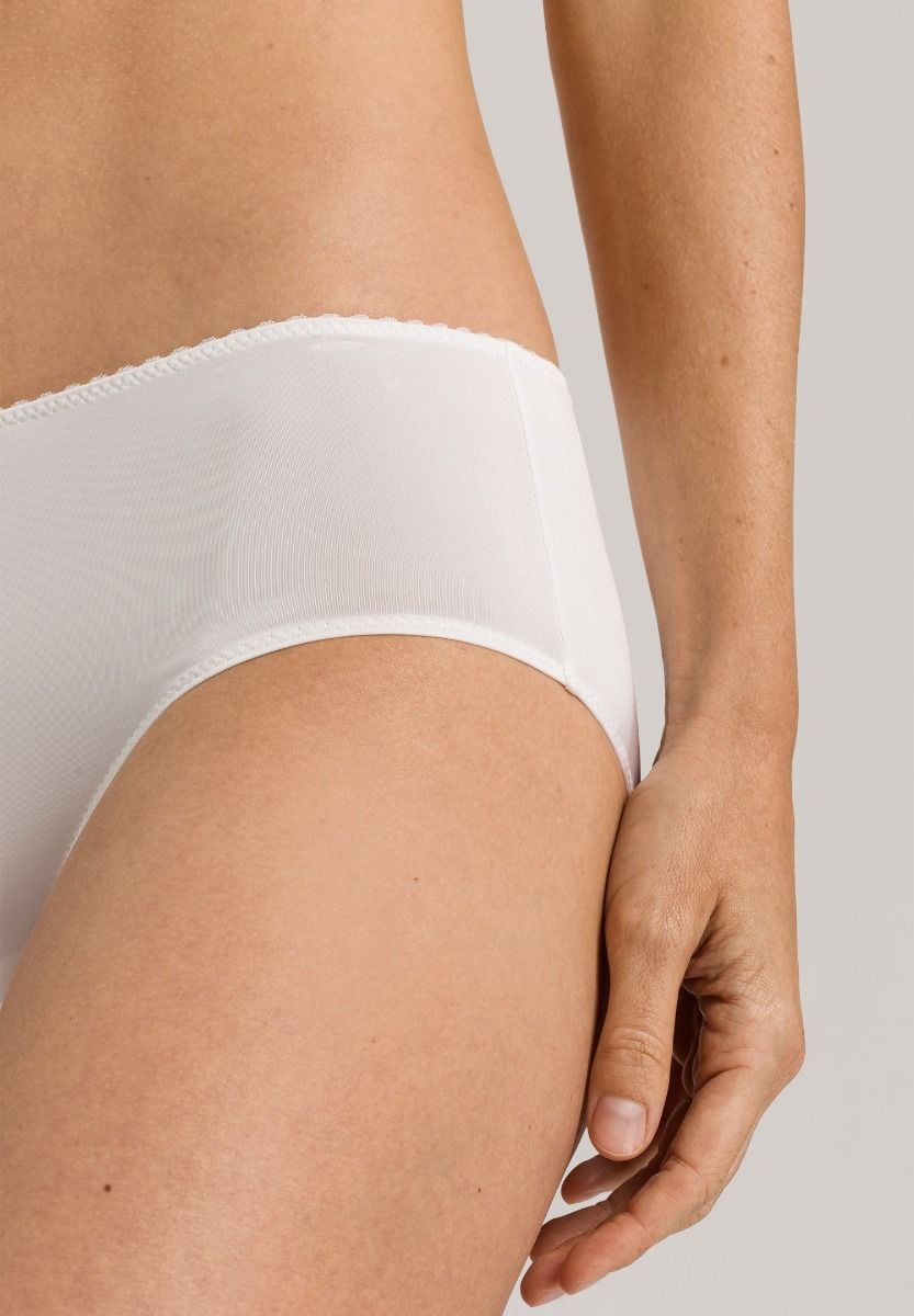 Hanro Basic Satin Deluxe Satin Deluxe Maxi Briefs (071061) Off White