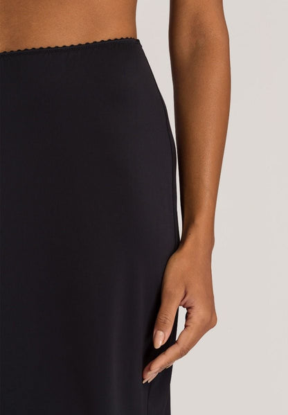 Hanro Basic Satin Deluxe Satin Deluxe Half Slip (071064) Black