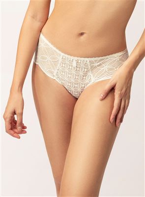 Empreinte Romy 02212 Shorty on model in Natural