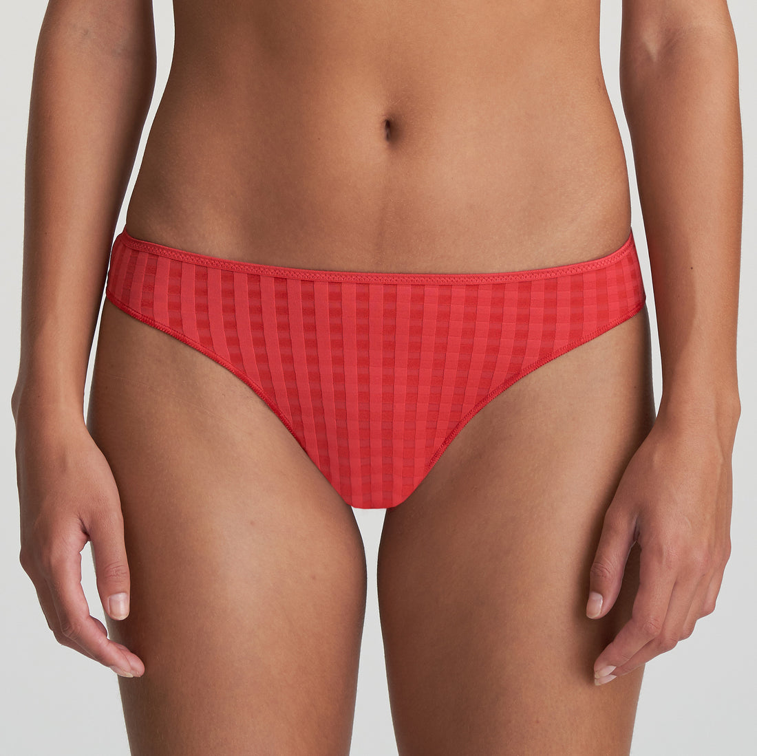 Marie Jo Avero Thong (0600410) Scarlet