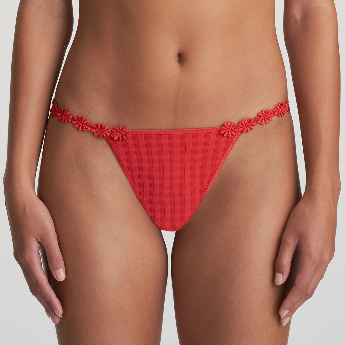 Marie Jo Avero Thong (0600413) Scarlet