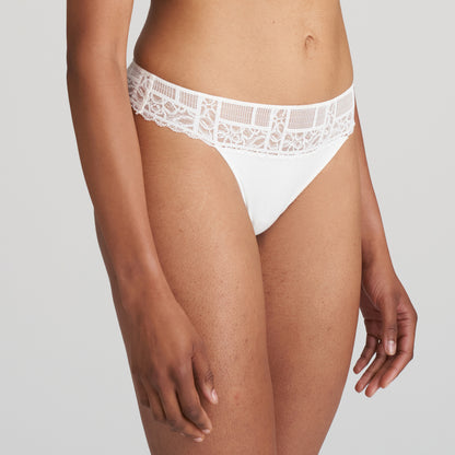 Marie Jo Jadei Thong (0602760) Natural