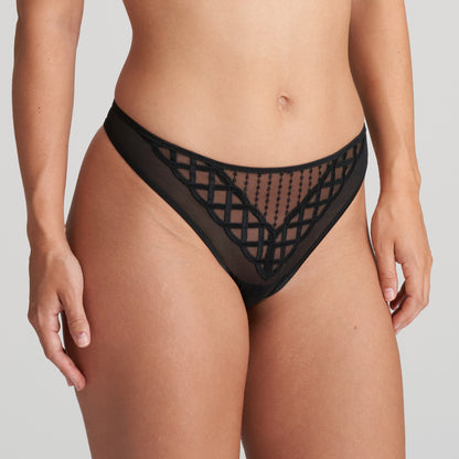 Marie Jo Jhana Thong (0602790) Black