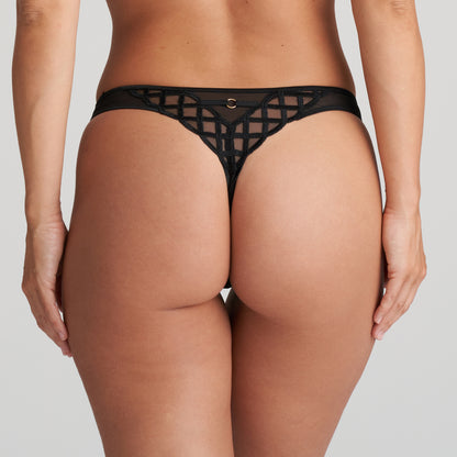 Marie Jo Jhana Thong (0602790) Black