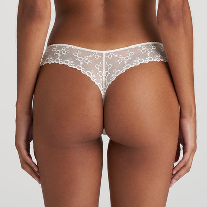 Marie Jo Nellie Thong (0602670) Natural