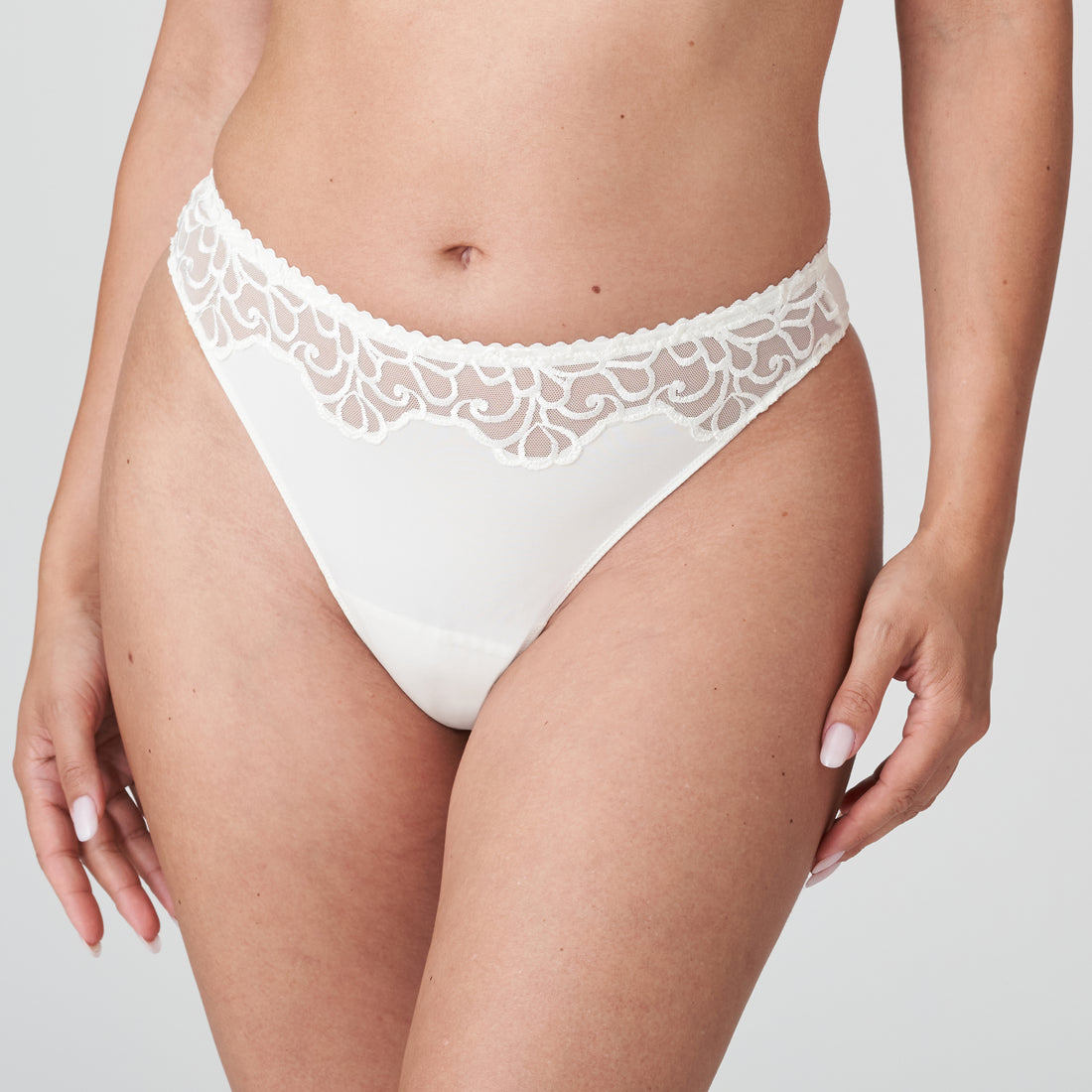 Primadonna Zahran Thong (0663410) Natural