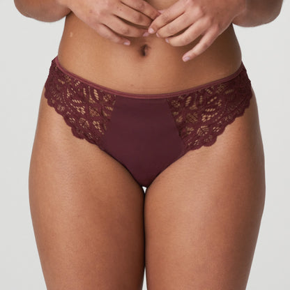 Primadonna Twist First Night Thong (0641880) Merlot